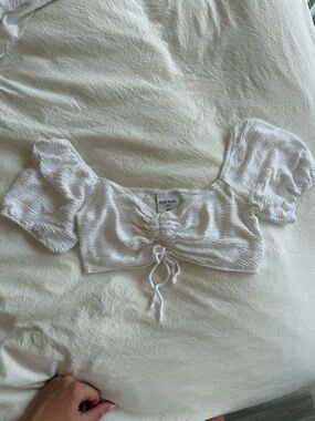 Social Tourist White Ruched Puff-Sleeve Crop Top